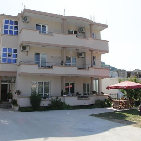 Apartment Family Ulcinj Exterior photo